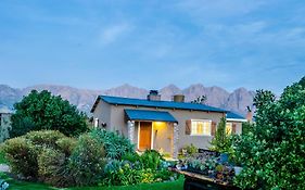 Seven Oaks Vineyard Cottages